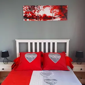 studio-le-virgile-annecy.hotels-rhonealpes.com/